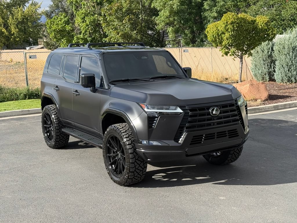 Used 2026 Lexus GX 550 w/ Accessory Package (ZB) AWD/4WD image 3