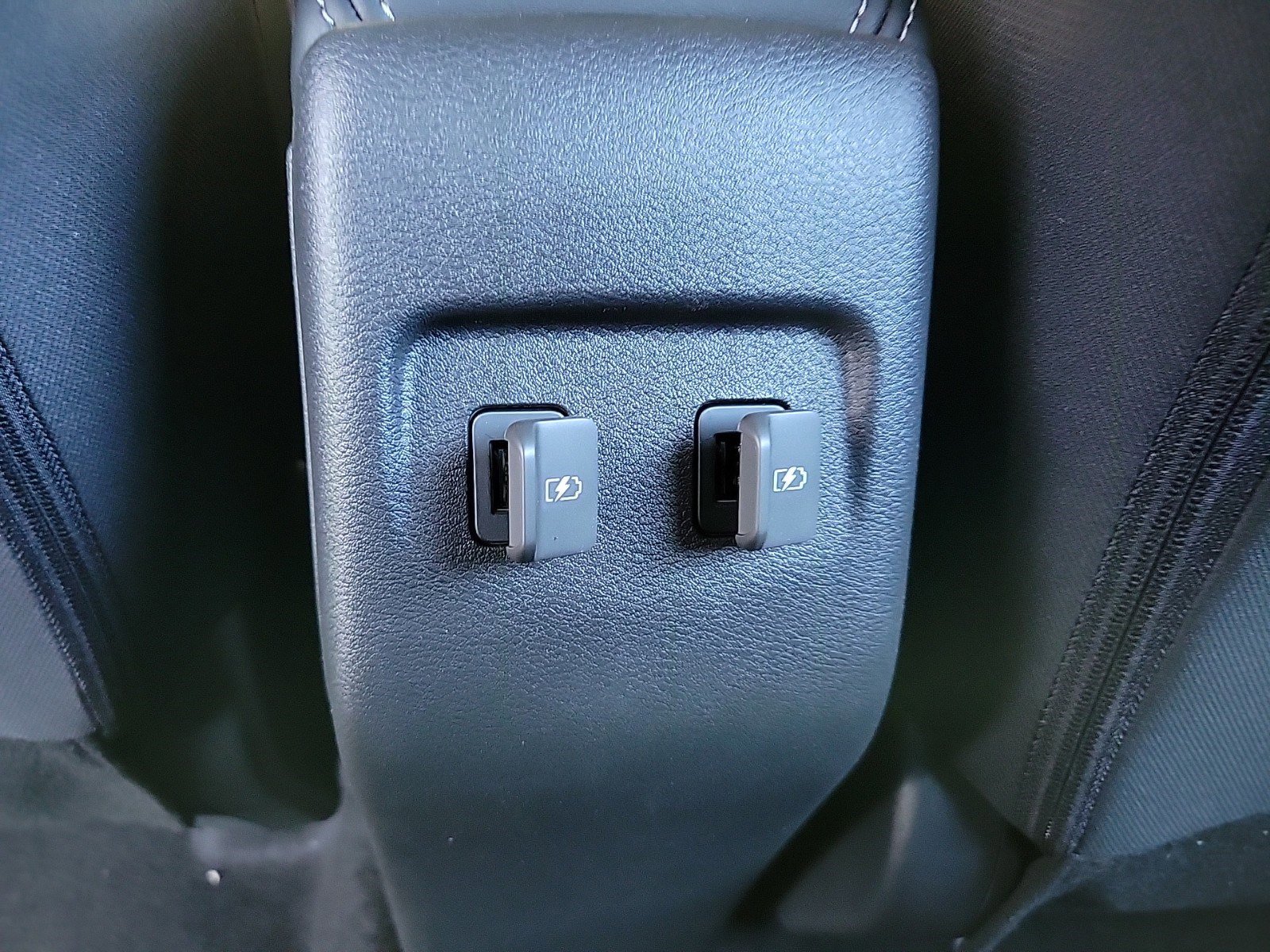 New 2024 Nissan Kicks SV w/ Interior Electronics Package image 17