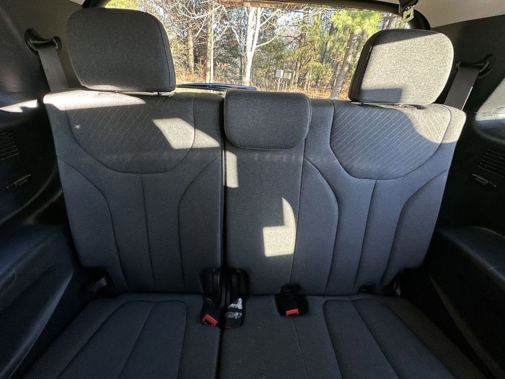 Used 2023 Hyundai Palisade SE w/ Cargo Package image 27