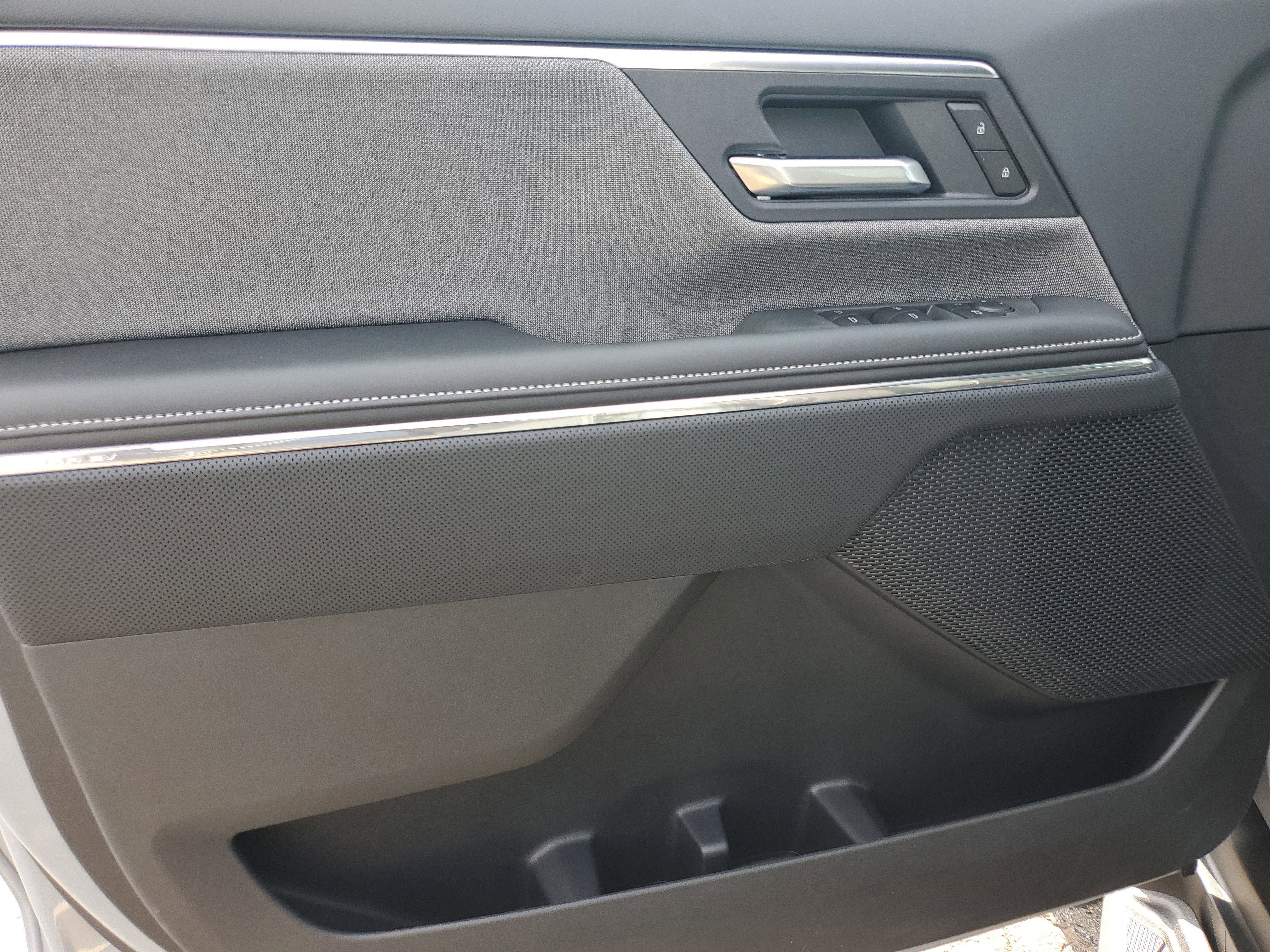 New 2026 GMC Sierra EV Elevation image 18