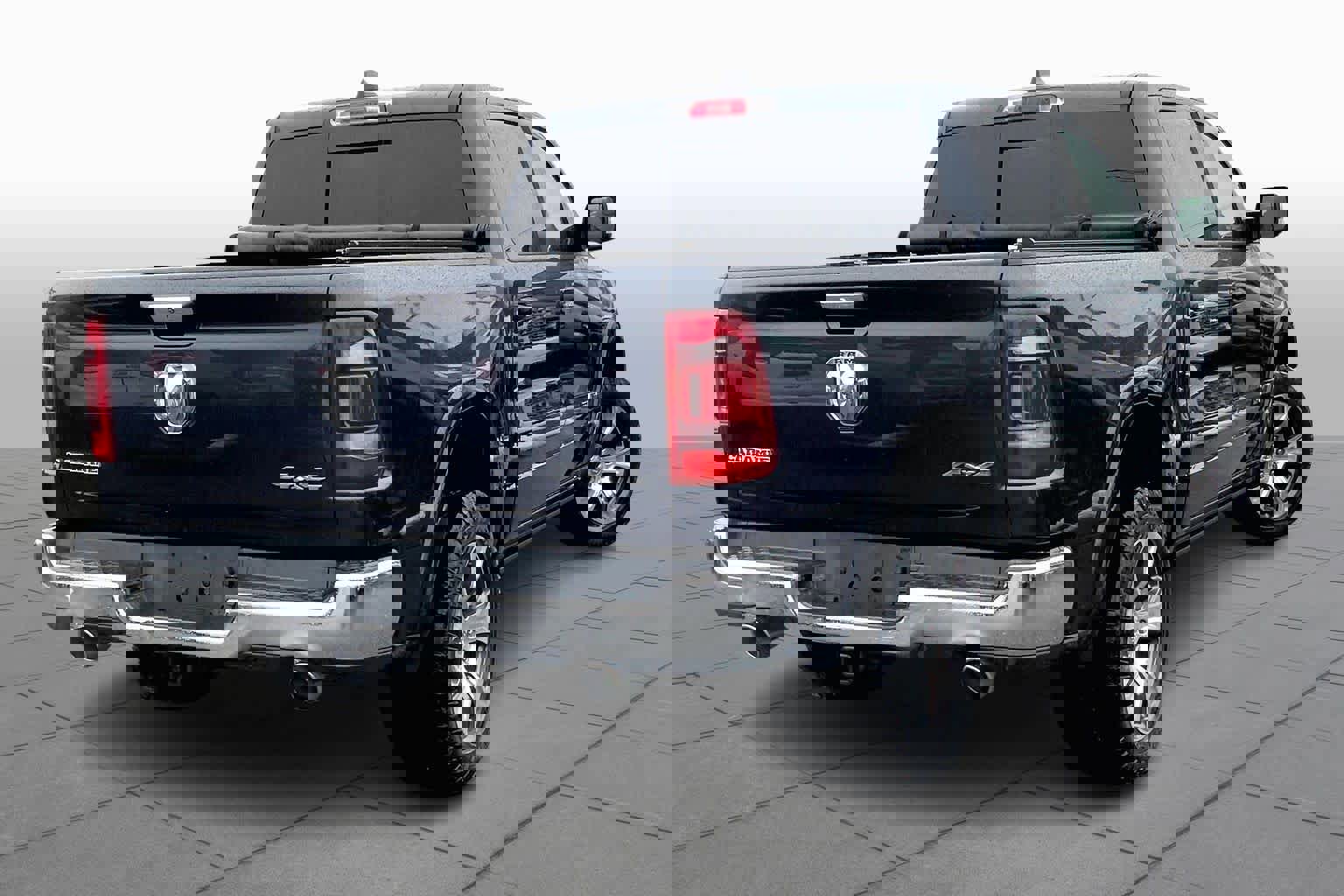 Used 2019 RAM 1500 Laramie image 11