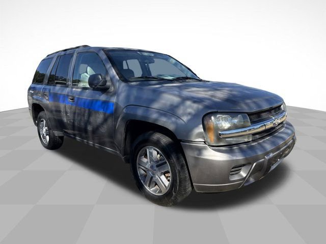 Used 2007 Chevrolet TrailBlazer LS w/ Skid Plate Package AWD/4WD image 3