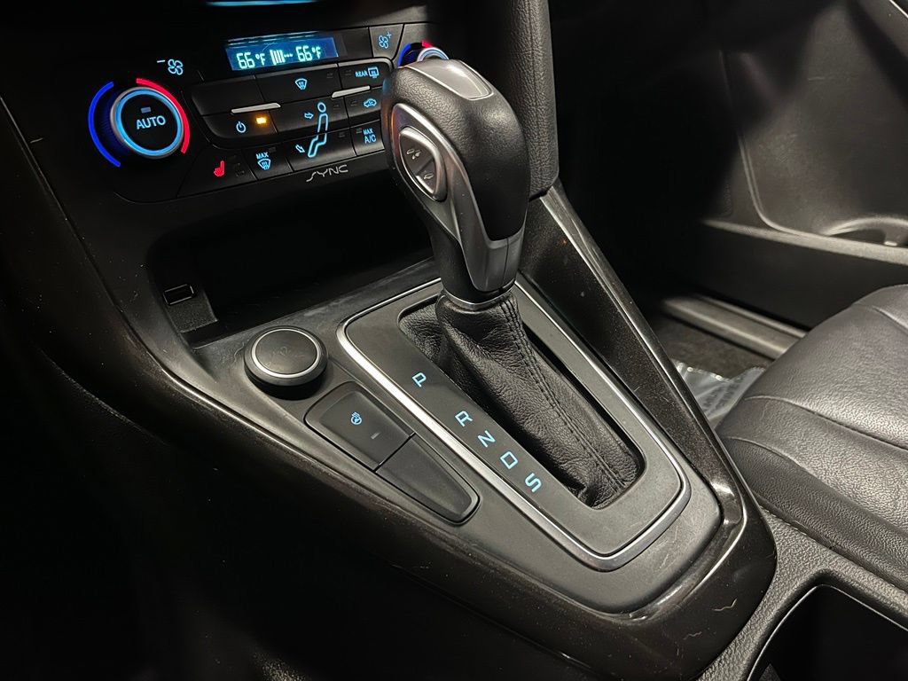 Used 2017 Ford Focus Titanium FWD image 13