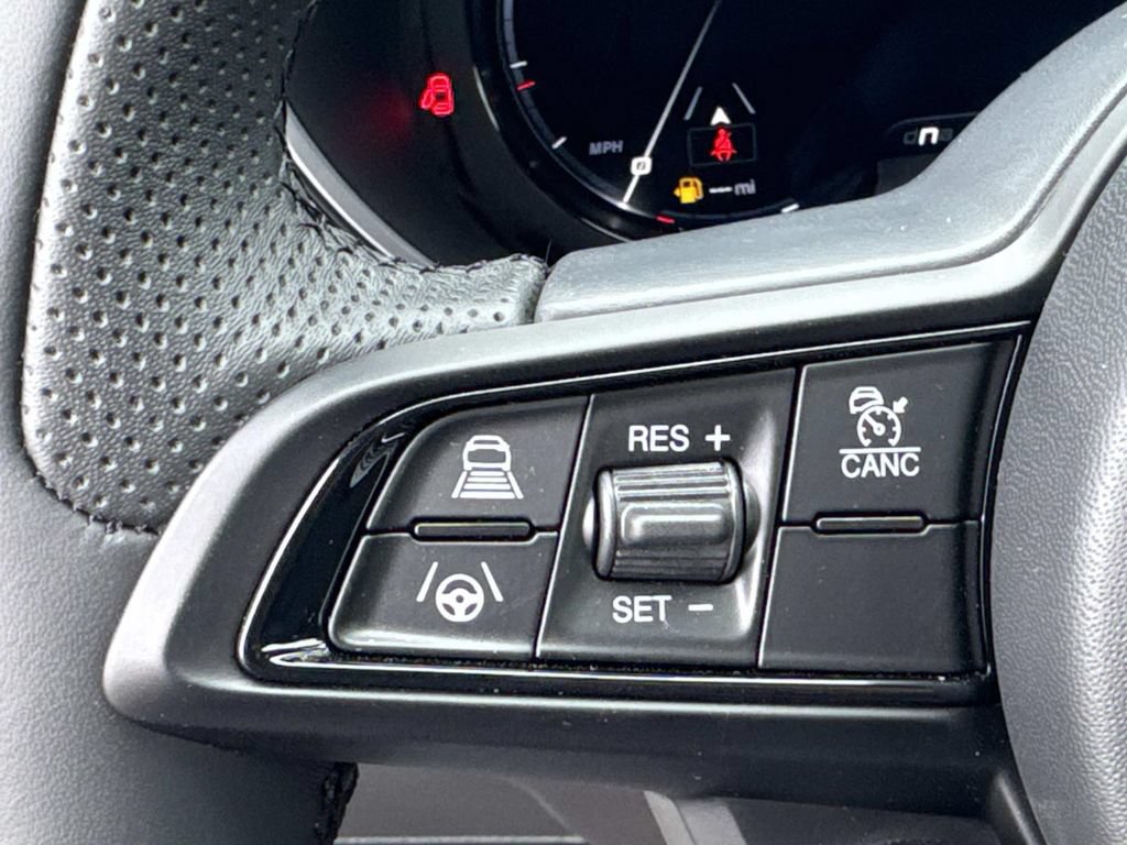 New 2026 Alfa Romeo Giulia w/ Driving Assist Package RWD image 8