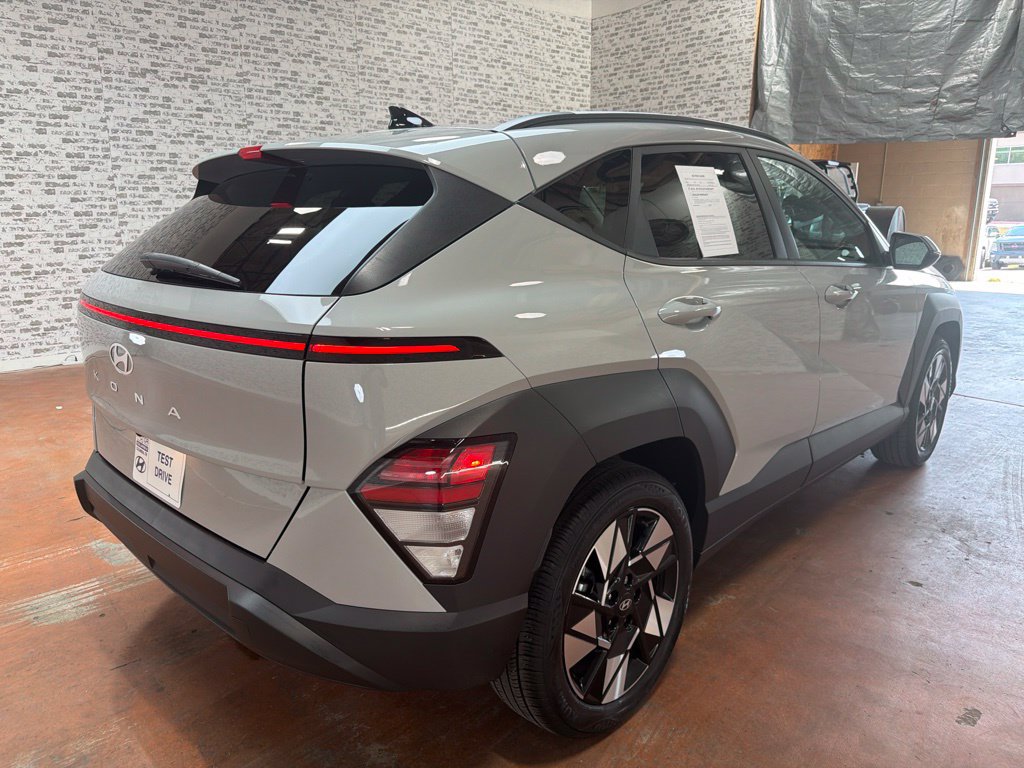 Certified 2024 Hyundai Kona SEL w/ Convenience Package FWD image 7