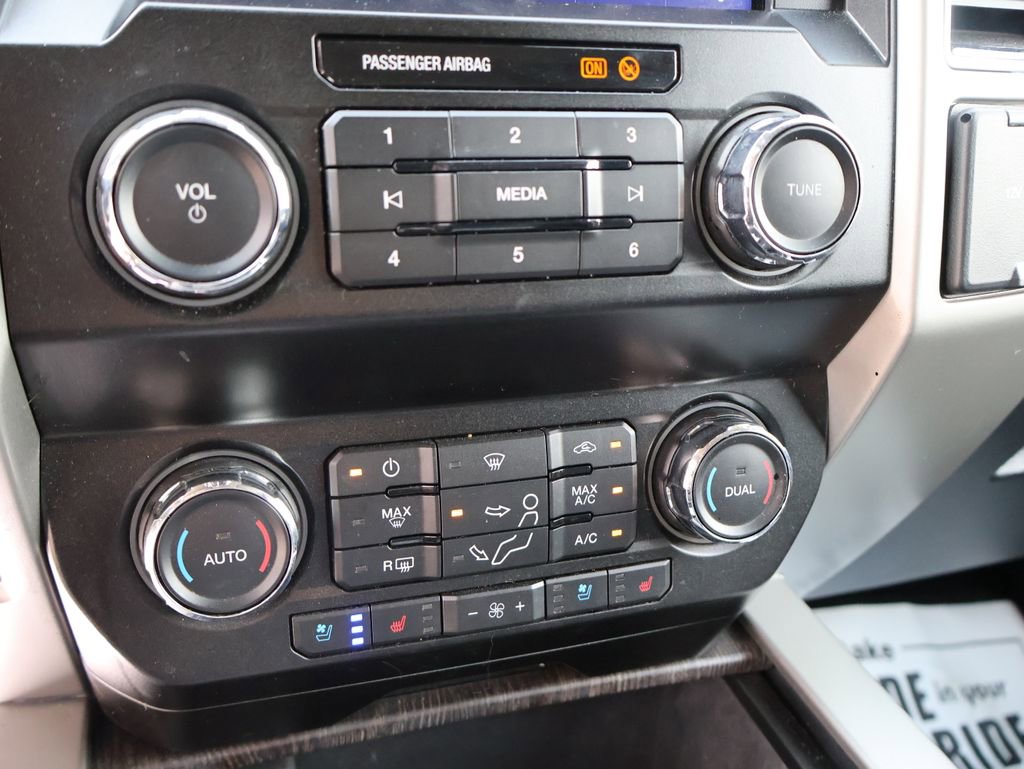 Used 2021 Ford F250 Lariat w/ Lariat Value Package AWD/4WD image 36