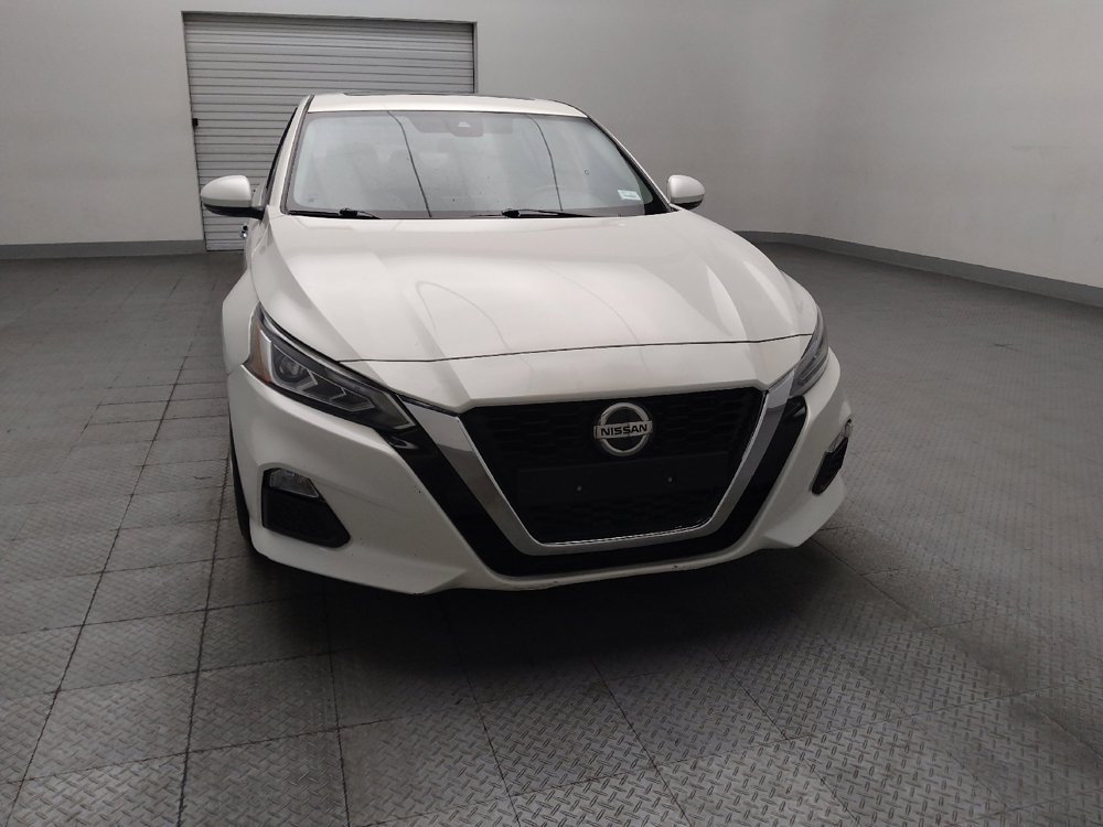 Used 2022 Nissan Altima 2.5 SV w/ SV Premium Package FWD image 14