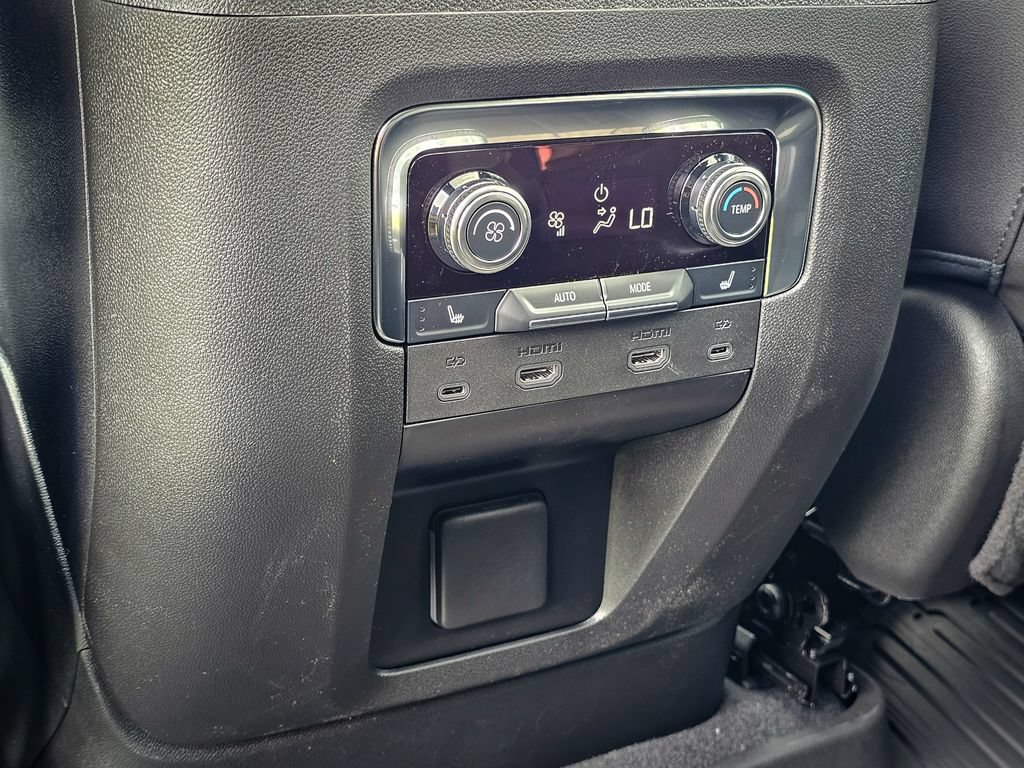 New 2026 GMC Yukon XL AT4 w/ AT4 Premium Plus Package AWD/4WD image 38
