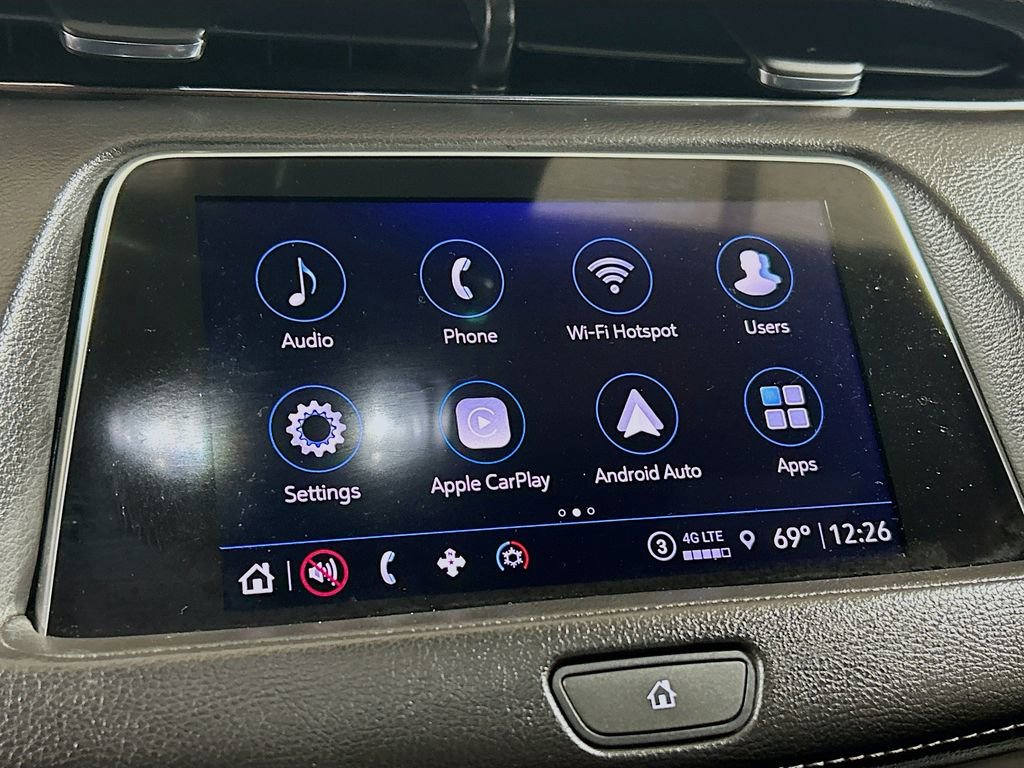 Used 2022 Cadillac XT4 Luxury w/ Cold Weather Package FWD image 12