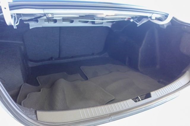 Used 2023 Chevrolet Malibu LT image 24