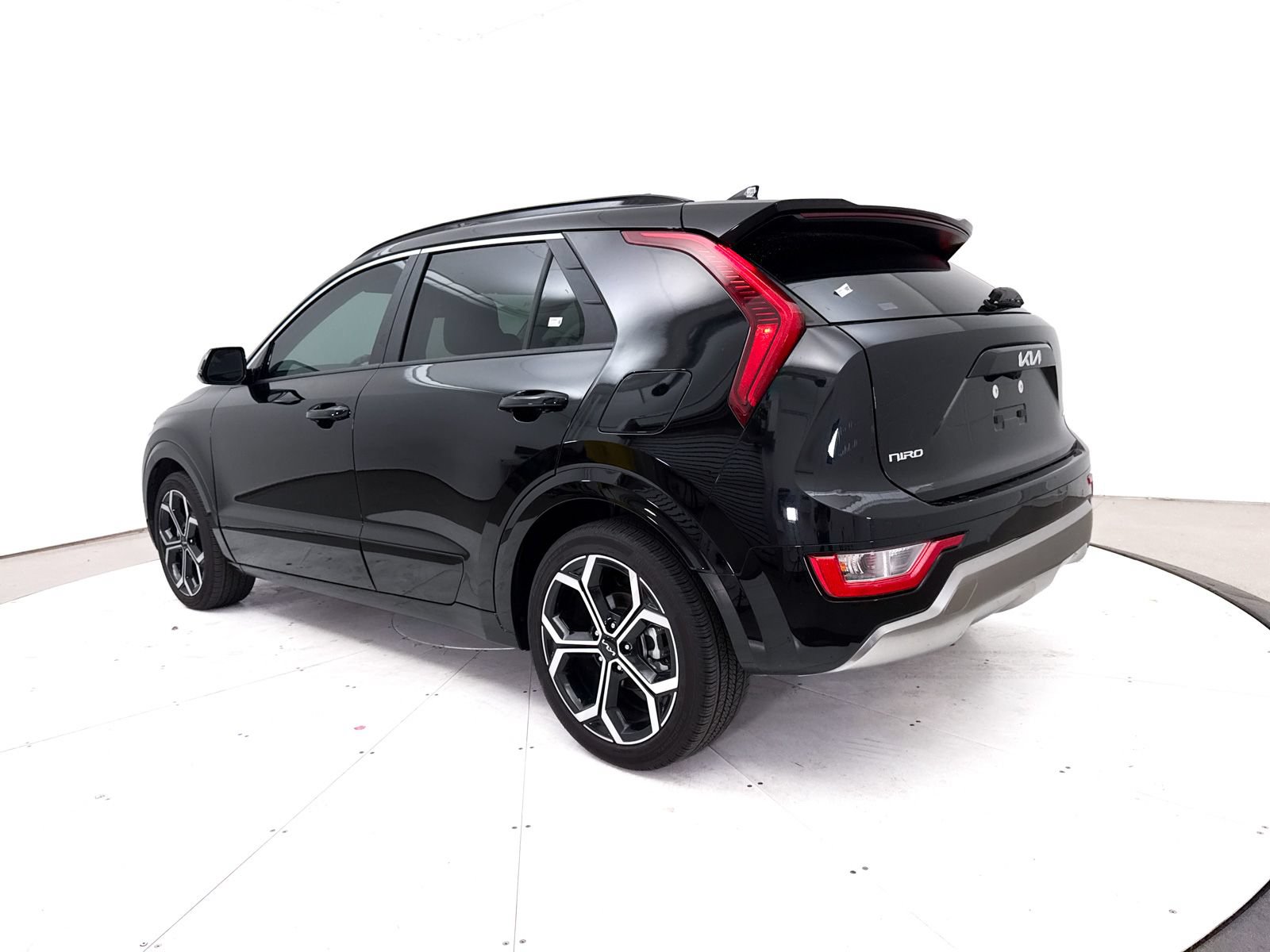 Certified 2025 Kia Niro EX Touring FWD image 16