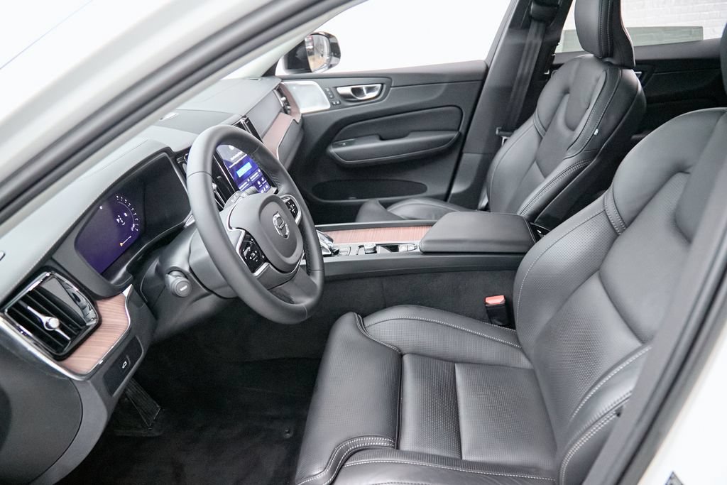 Certified 2023 Volvo XC60 B6 Ultimate w/ Climate Package AWD/4WD image 21
