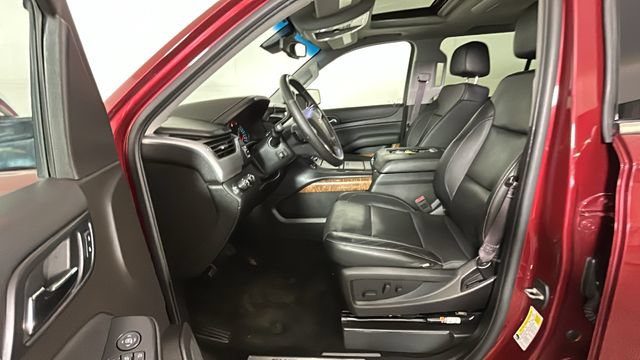 Used 2017 Chevrolet Suburban Premier AWD/4WD image 11