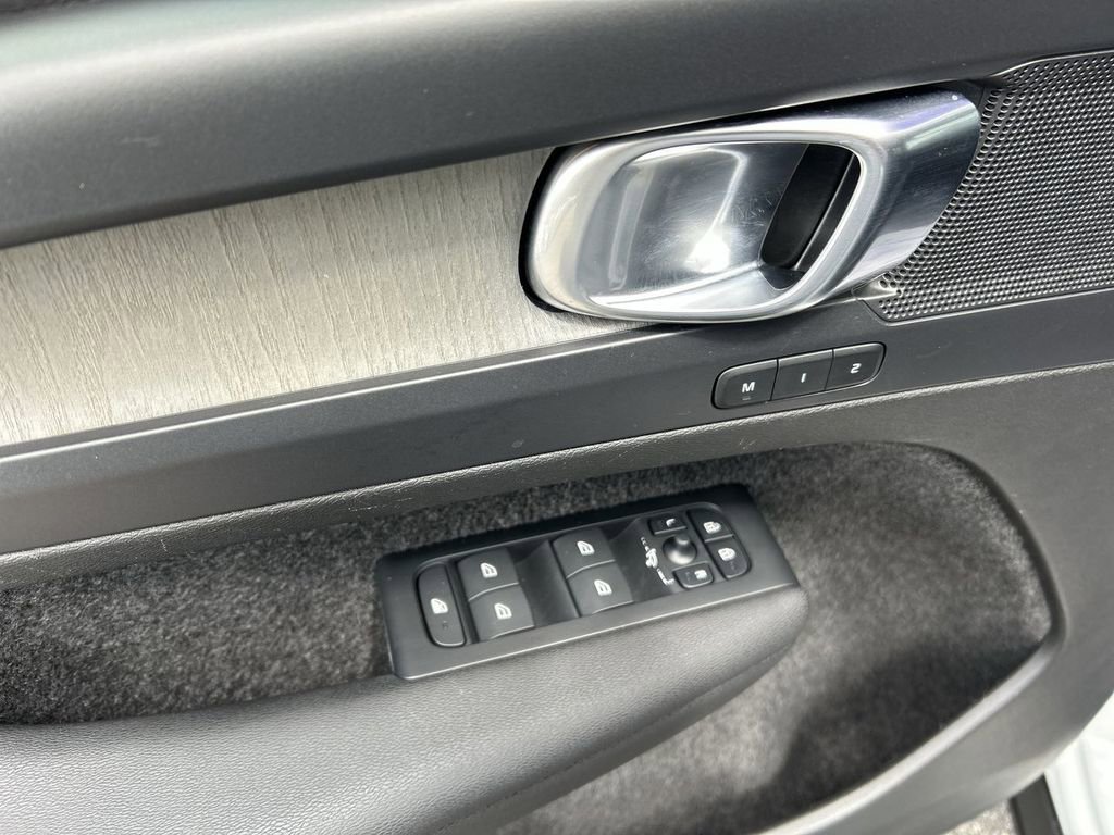 Certified 2023 Volvo XC40 B5 Plus w/ Driver Assist Package image 16