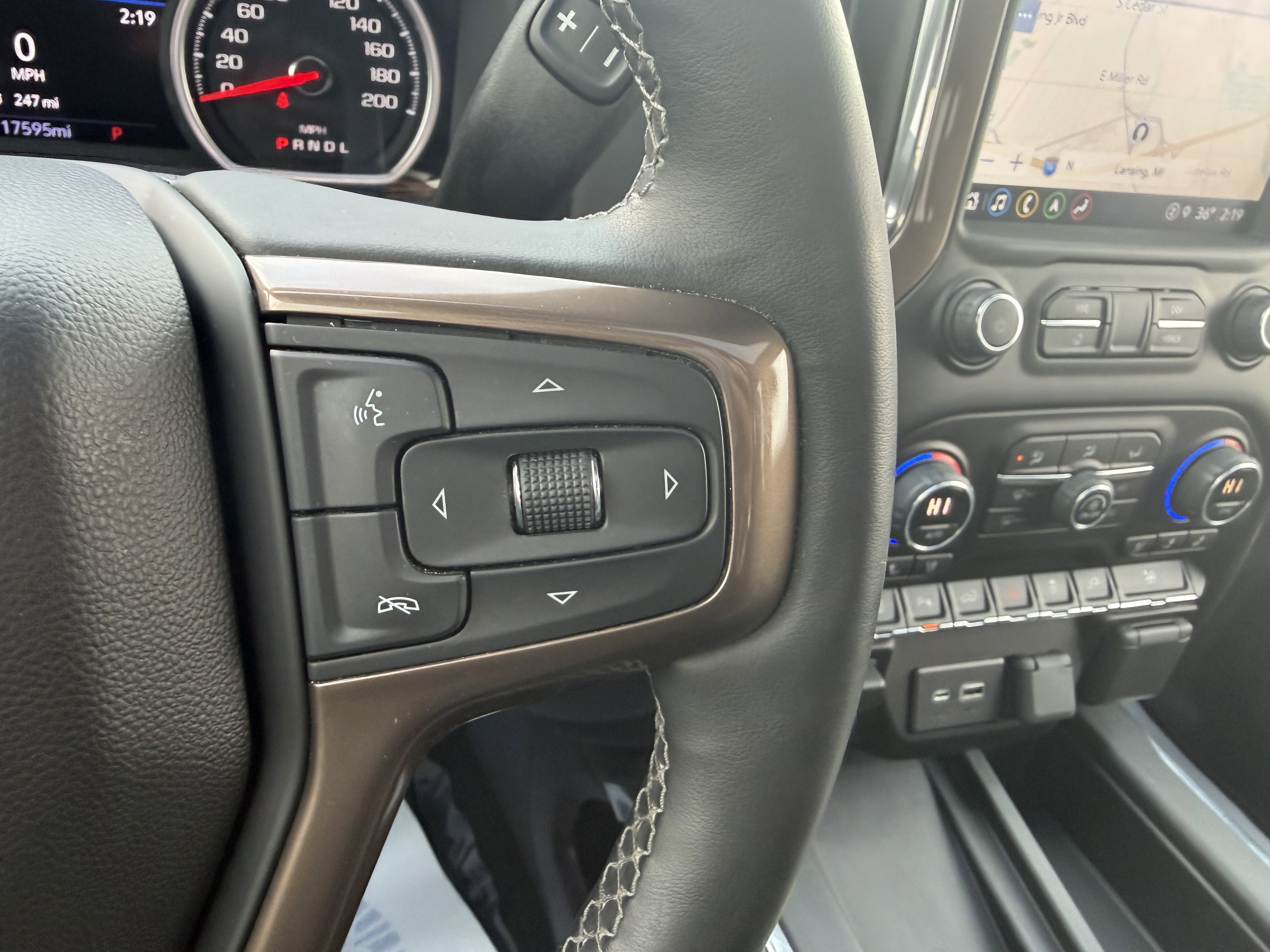 Used 2023 Chevrolet Silverado 2500 High Country w/ Safety Package II image 18