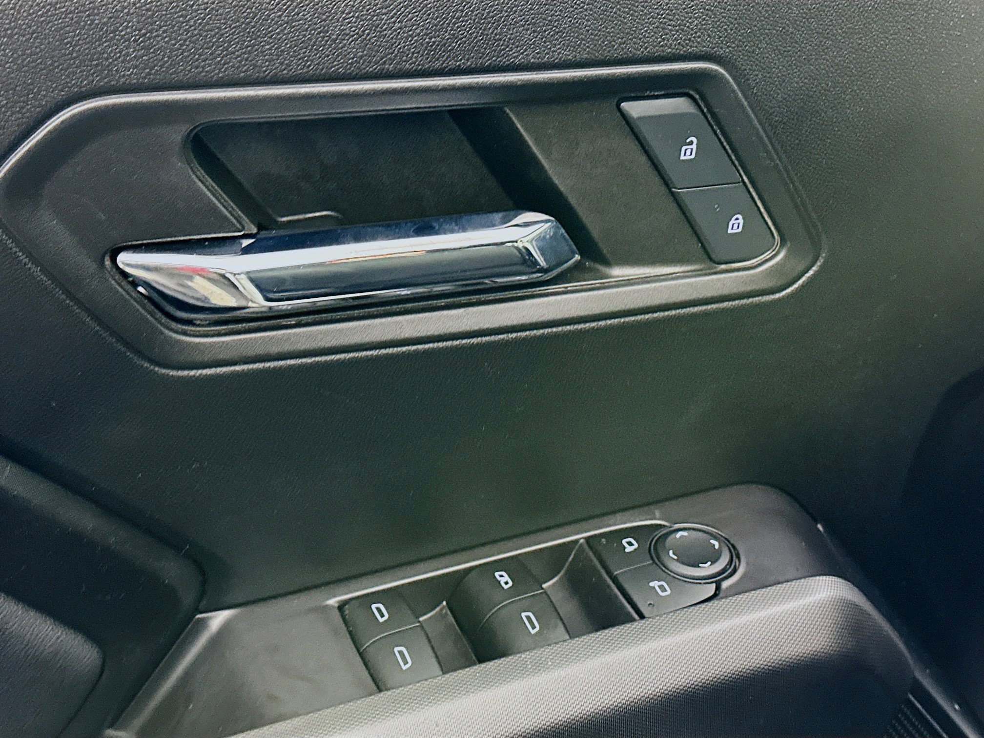 Used 2023 Chevrolet Colorado LT image 15