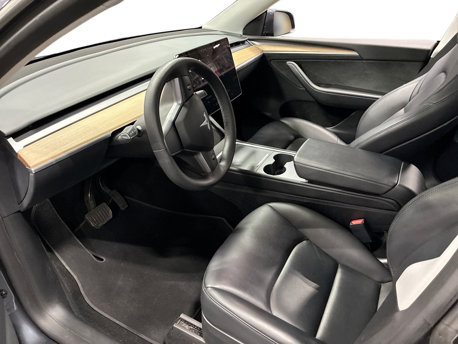 Certified 2023 Tesla Model Y Long Range AWD/4WD image 9