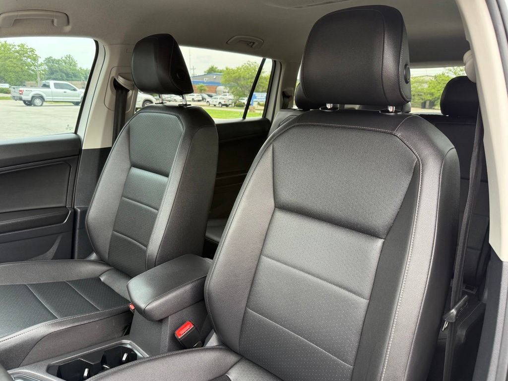 Used 2020 Volkswagen Tiguan SE FWD image 11