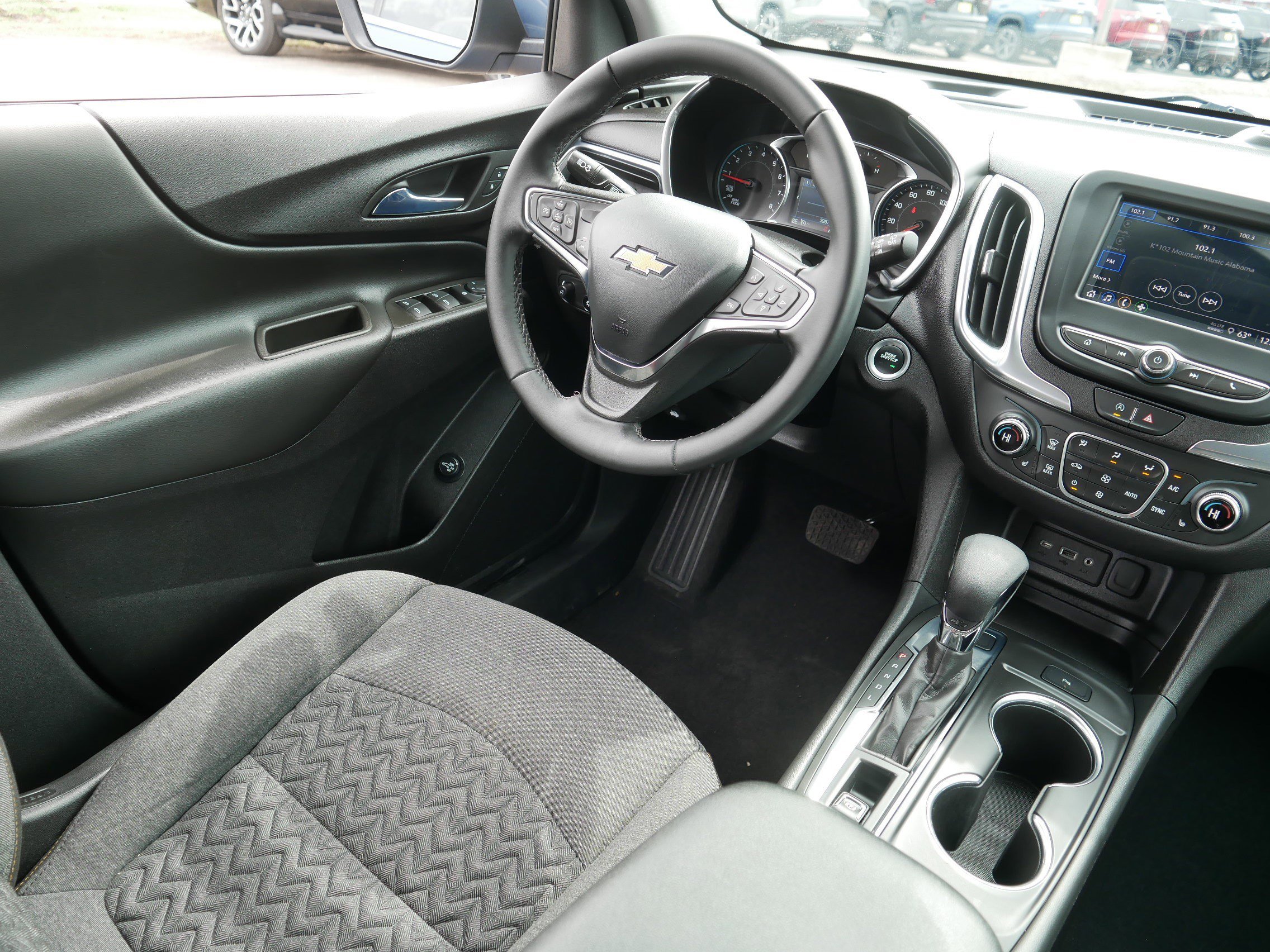 Used 2024 Chevrolet Equinox LT w/ LPO, Floor Liner Package AWD/4WD image 9