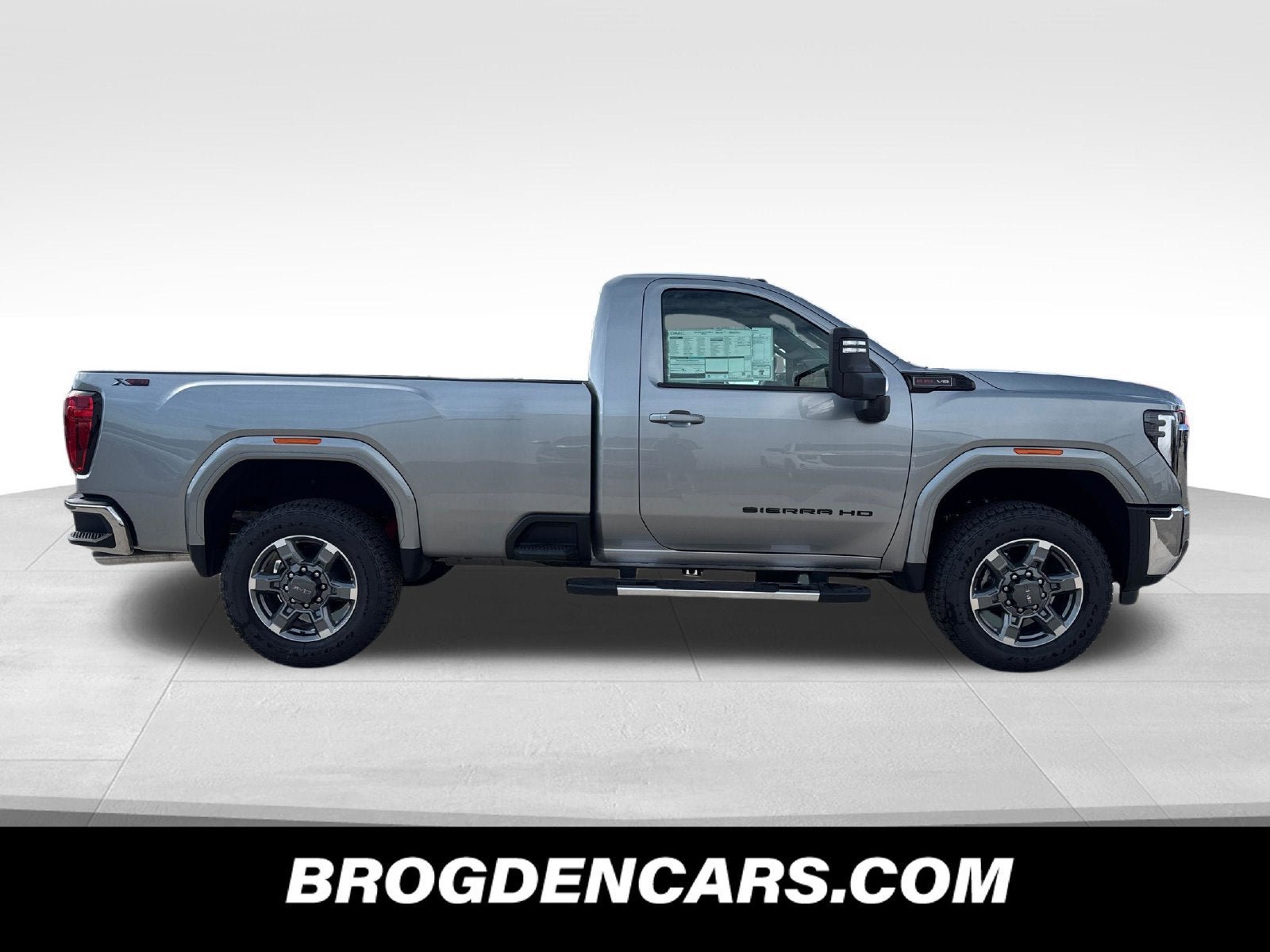 New 2026 GMC Sierra 2500 SLE AWD/4WD image 2