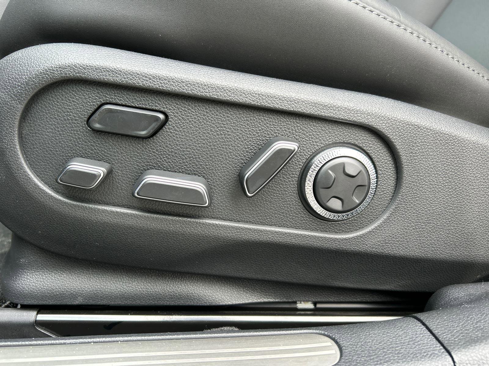 New 2025 Genesis GV60 Advanced AWD/4WD image 10