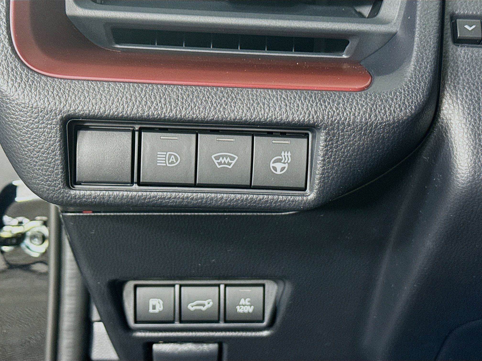 New 2026 Toyota Prius Plug-In Hybrid FWD image 10