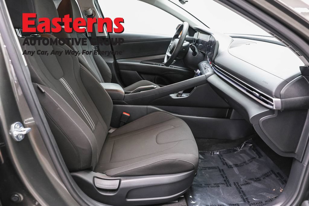 Used 2024 Hyundai Elantra SEL FWD image 23