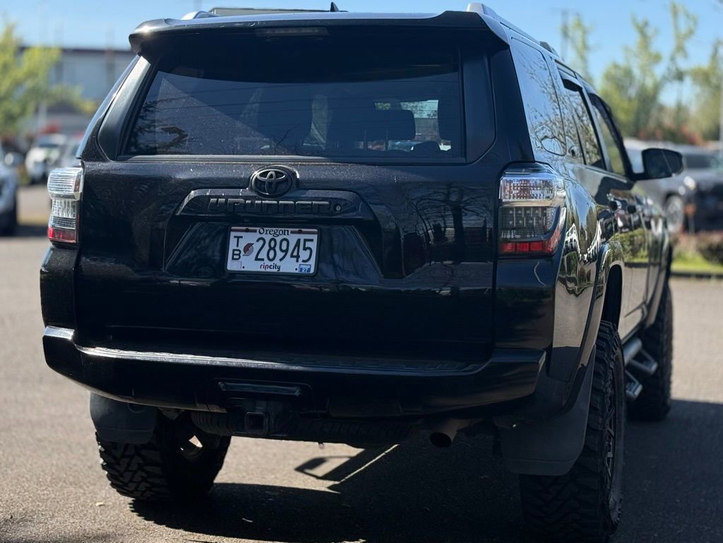 Used 2014 Toyota 4Runner SR5 image 5