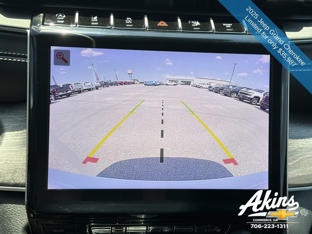 Used 2025 Jeep Grand Cherokee Limited w/ Trailer Tow Package RWD image 24