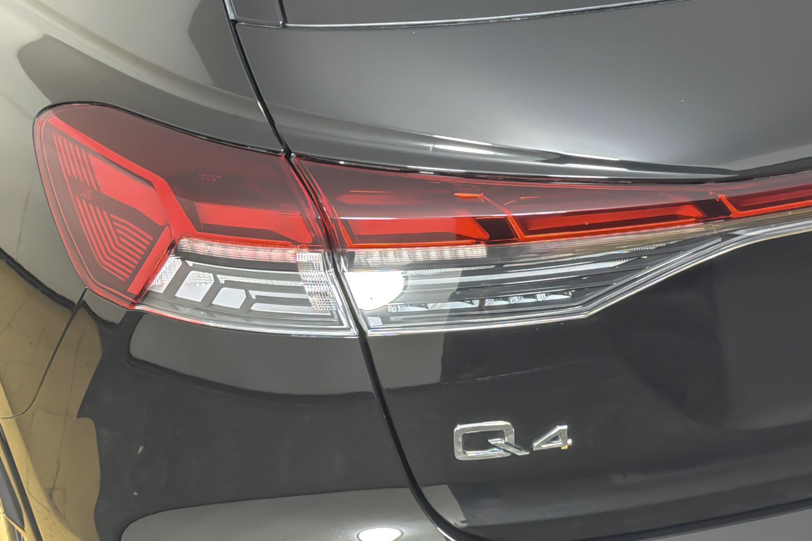 Certified 2023 Audi Q4 e-tron Prestige AWD/4WD image 27
