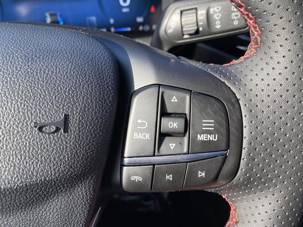 New 2026 Ford Escape ST-Line Elite image 31