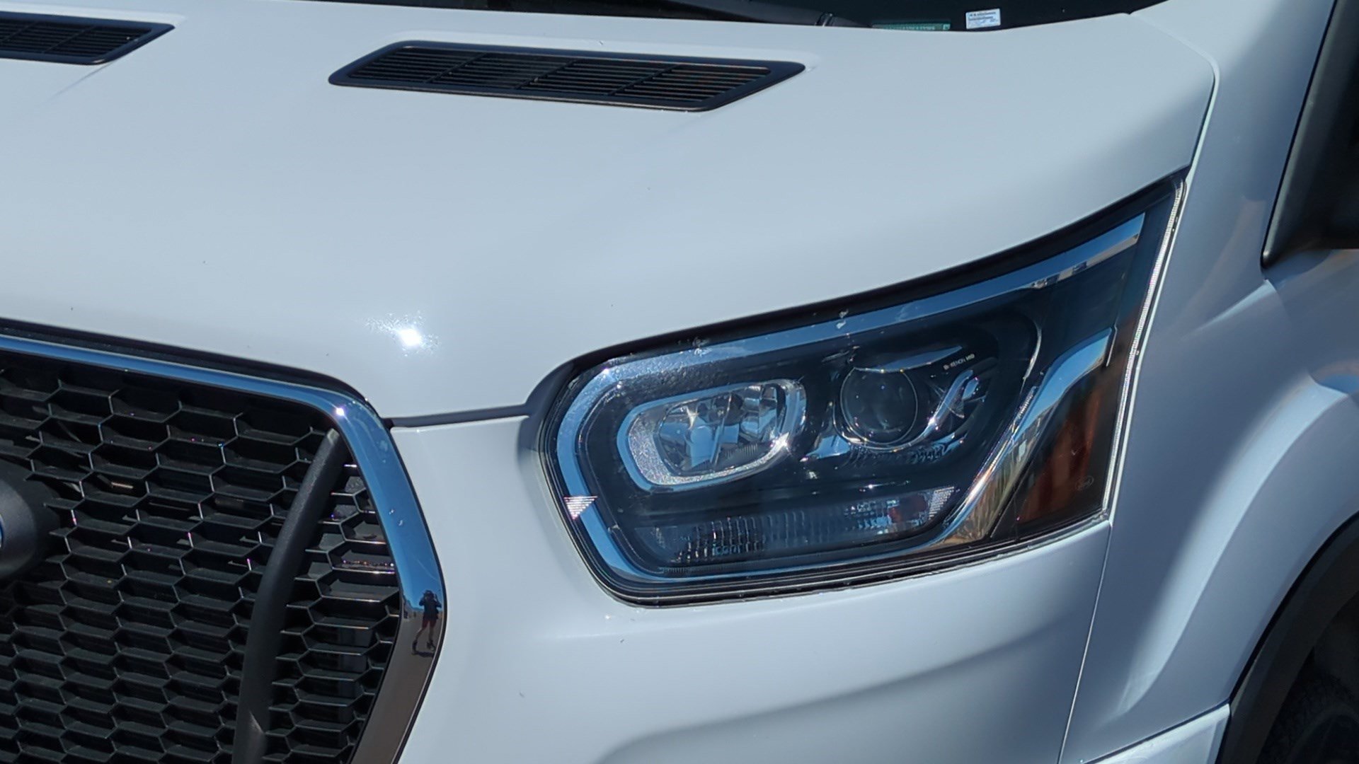 Used 2023 Ford Transit 350 XLT image 9