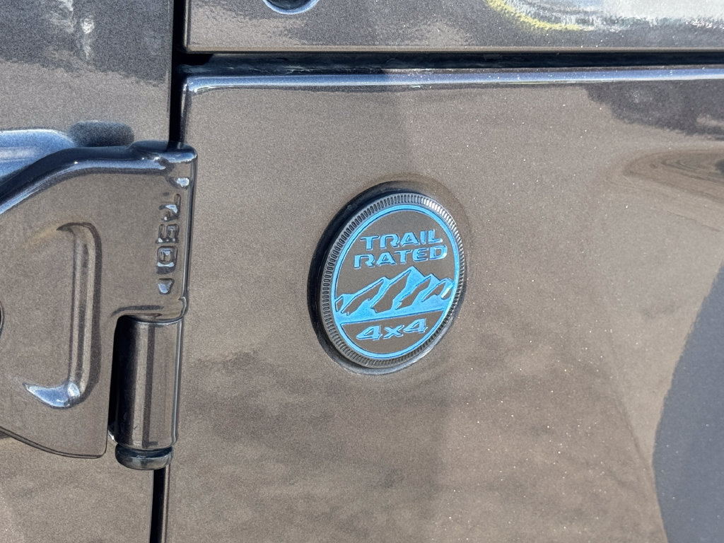 Used 2024 Jeep Wrangler Unlimited AWD/4WD image 8