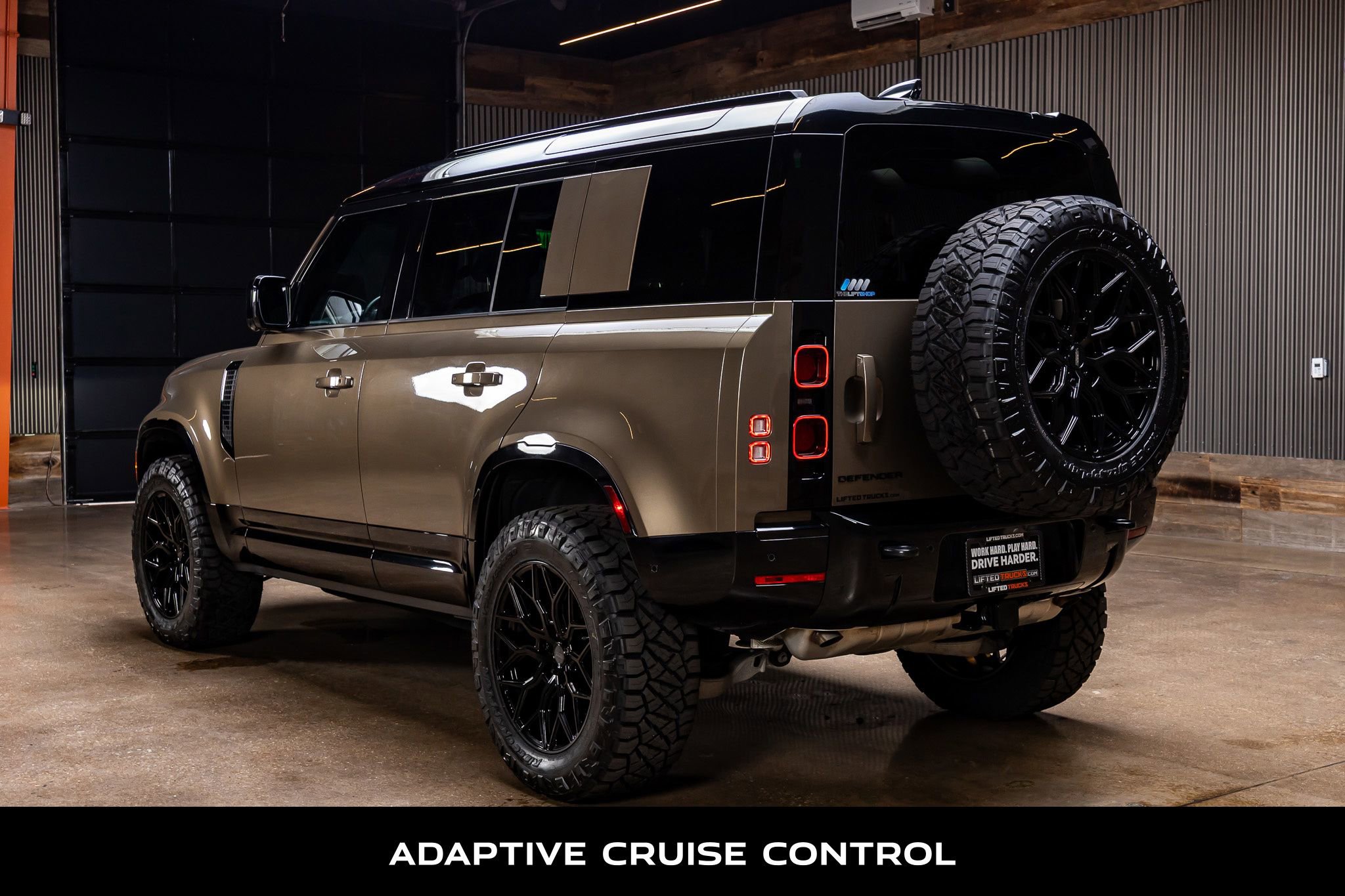 Used 2025 Land Rover Defender 110 X-Dynamic SE image 7