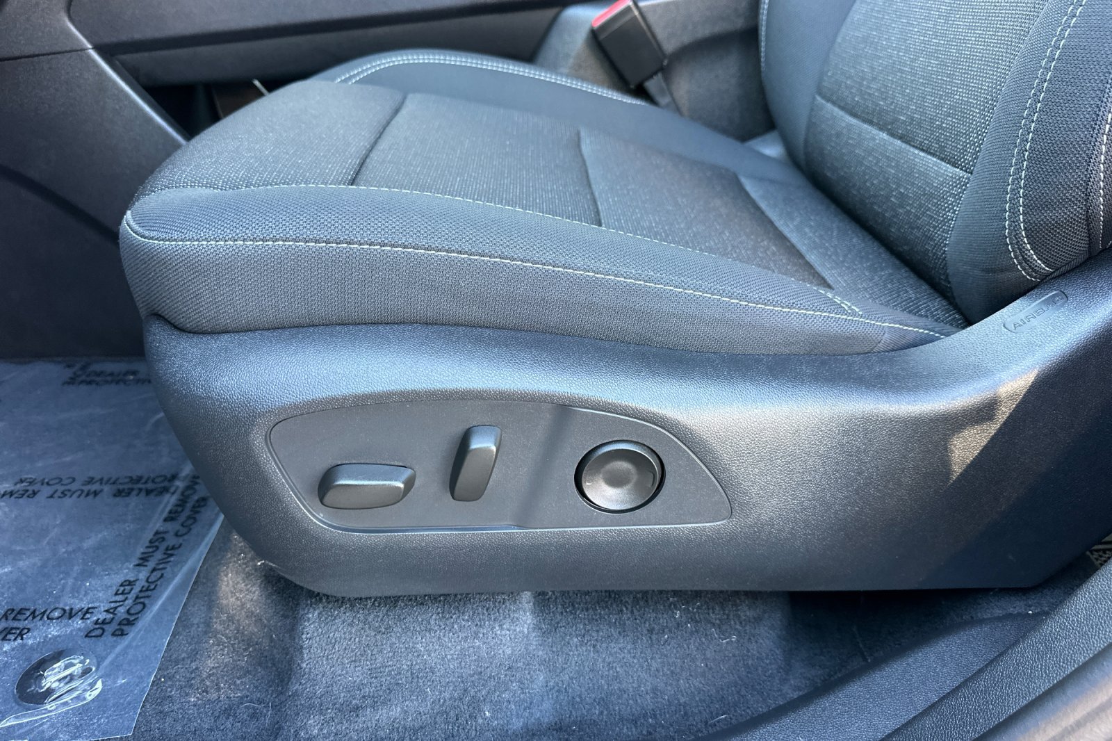 Used 2026 Chevrolet Traverse LT w/ LPO, Floor Liner Package FWD image 13