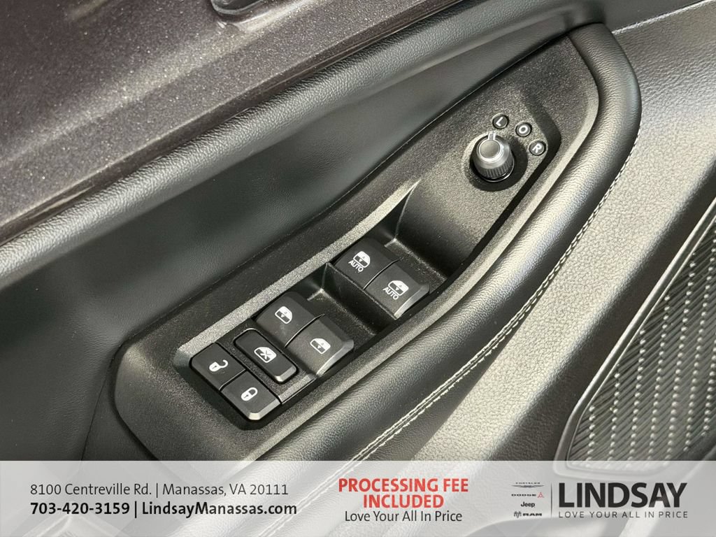Used 2023 Jeep Grand Cherokee Laredo w/ Luxury Tech Group I AWD/4WD image 22