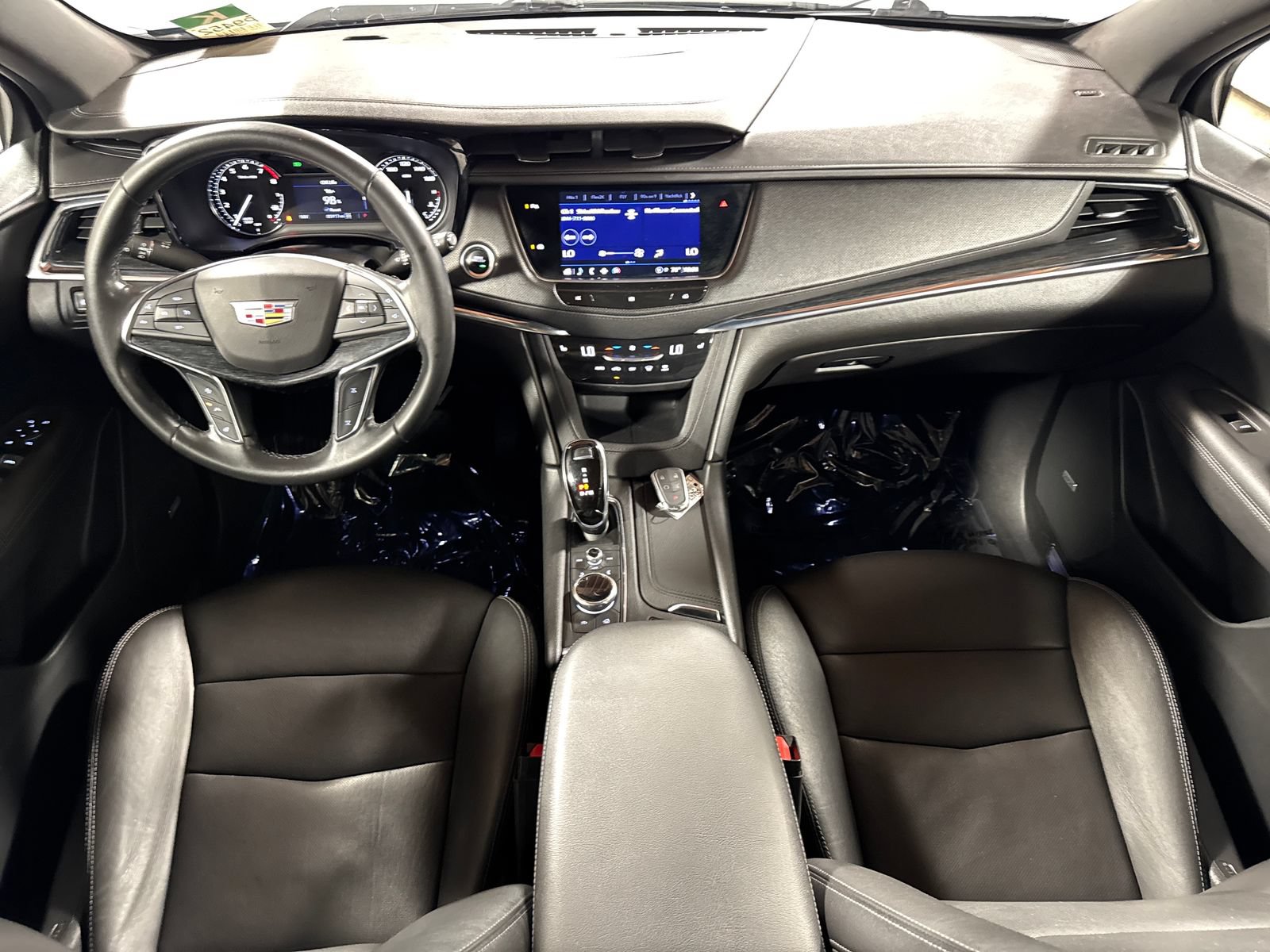 Used 2021 Cadillac XT5 Premium Luxury AWD/4WD image 4