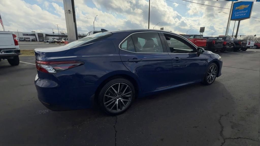Used 2024 Toyota Camry XLE w/ Cold Weather Package image 8