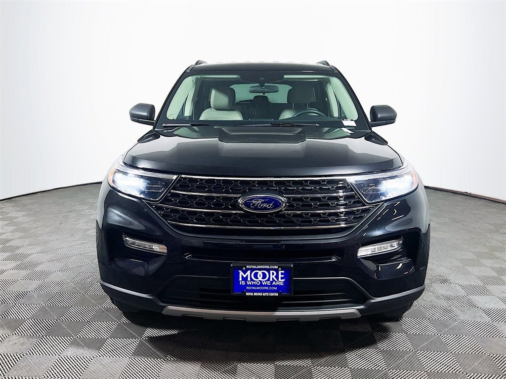 Used 2024 Ford Explorer XLT w/ Equipment Group 202A image 3