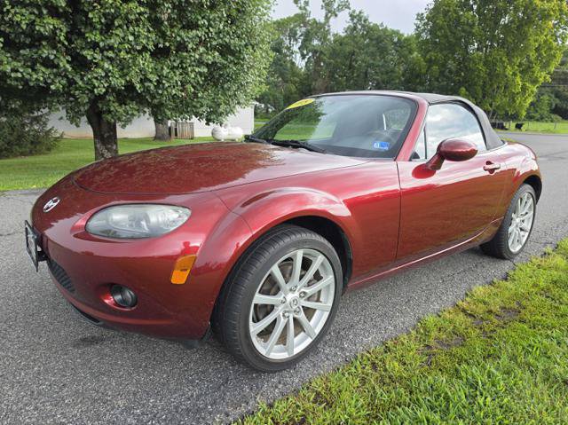 Used 2008 MAZDA MX-5 Miata Touring RWD image 2