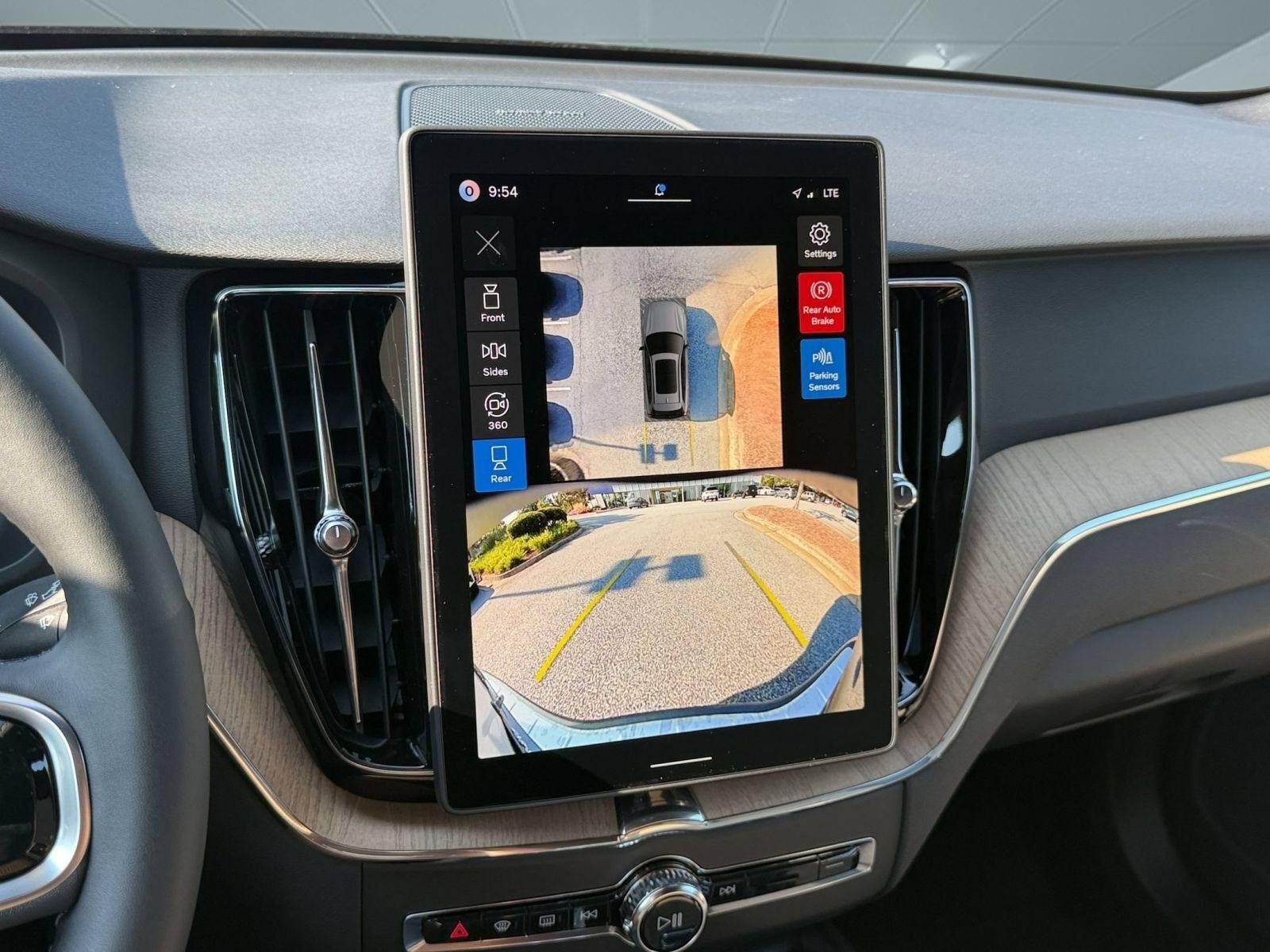 New 2027 Volvo XC60 B5 Plus AWD/4WD image 20