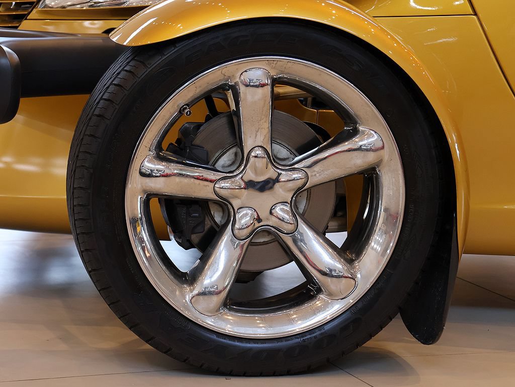 Used 2002 Chrysler Prowler RWD image 52