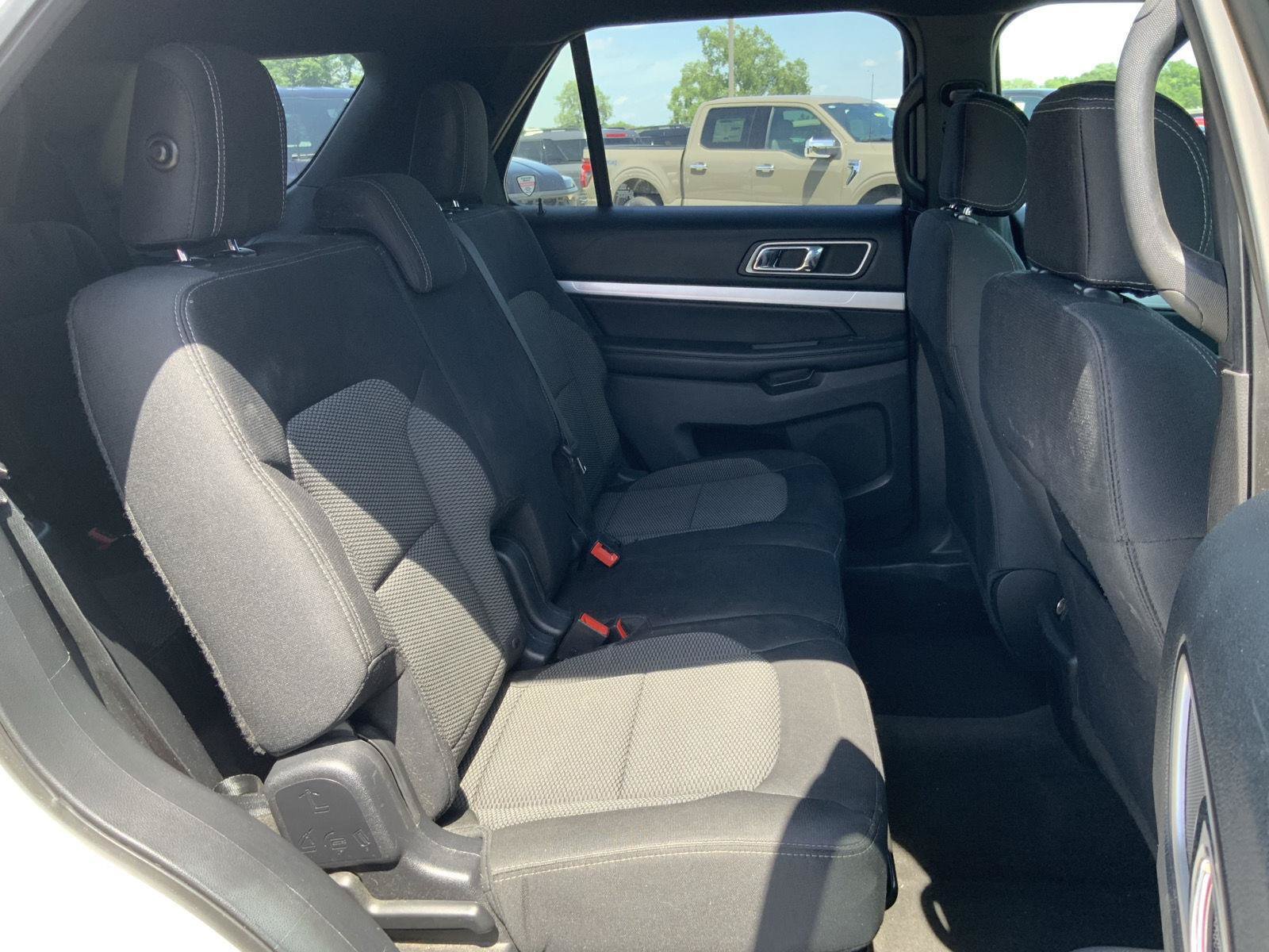 Used 2017 Ford Explorer XLT FWD image 47