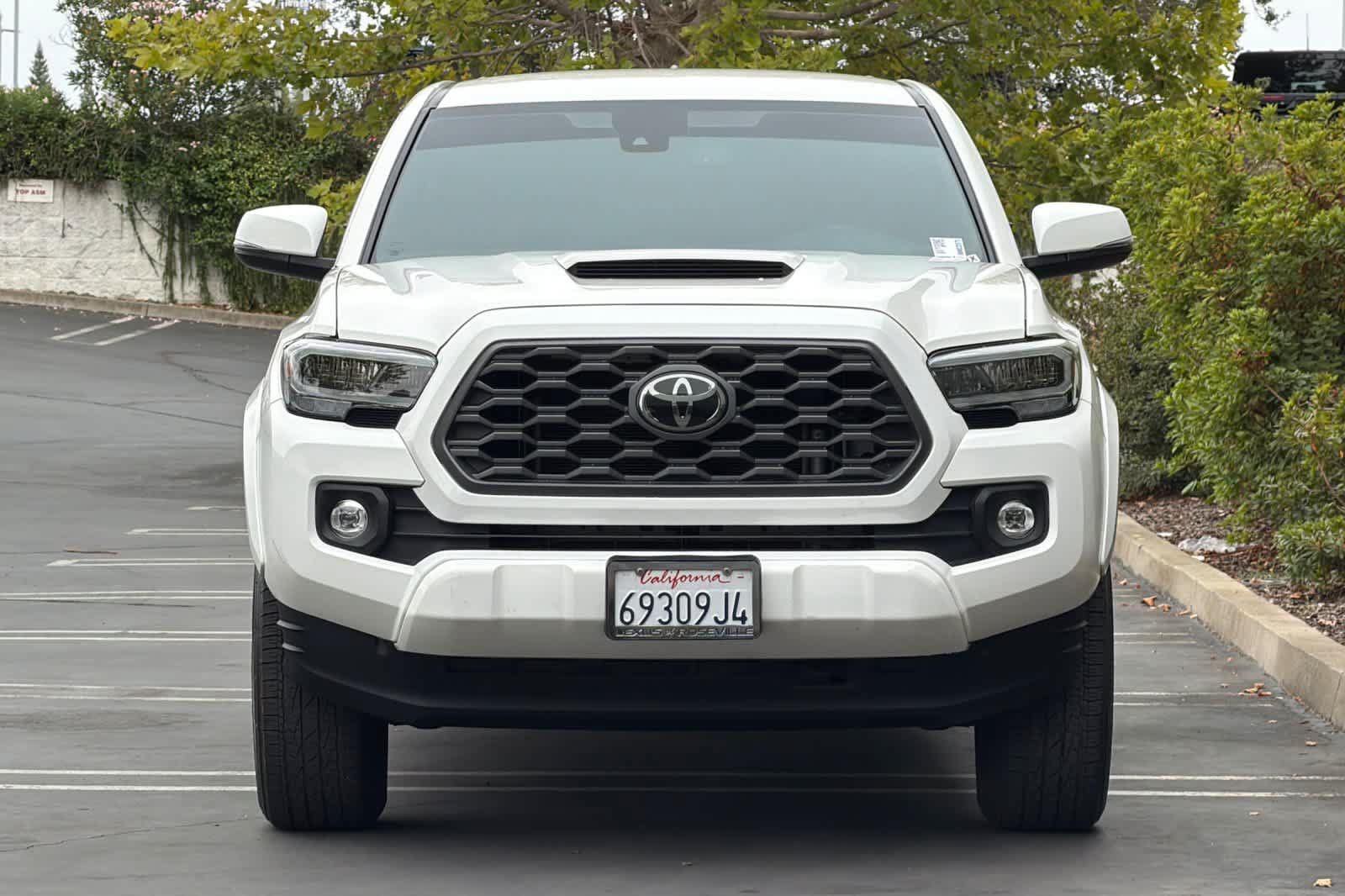 Used 2021 Toyota Tacoma TRD Sport w/ Technology Package RWD image 10