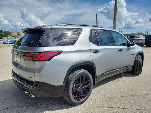 Used 2023 Chevrolet Traverse Premier w/ Redline Edition AWD/4WD image 2