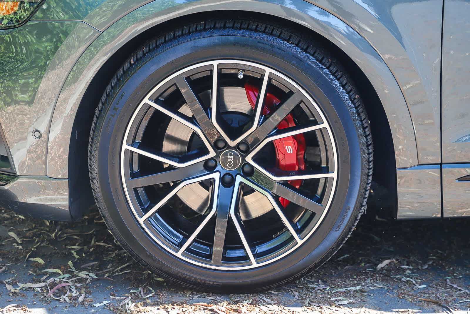 Used 2022 Audi SQ8 Prestige AWD/4WD image 11