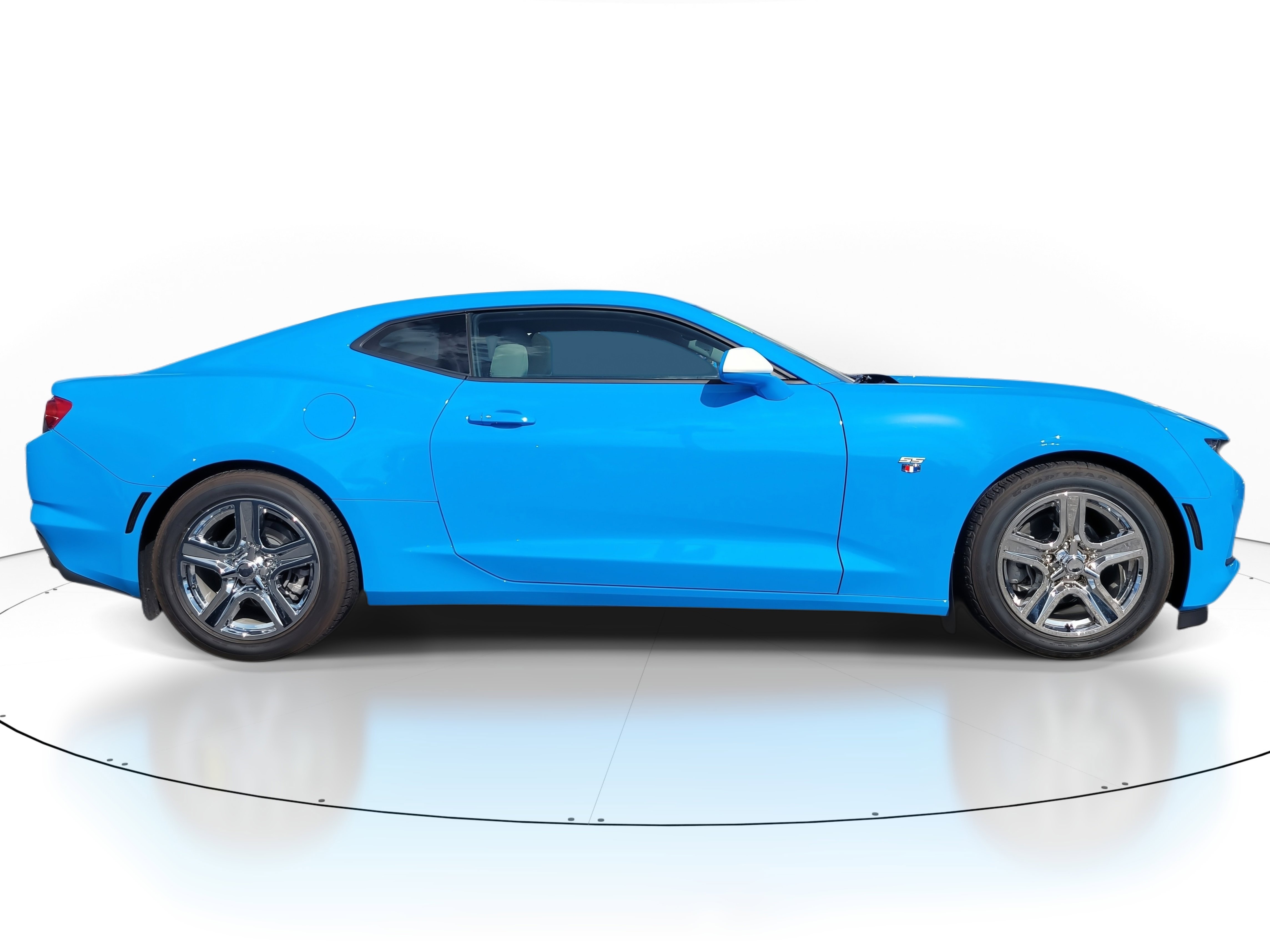 Used 2023 Chevrolet Camaro LT image 5