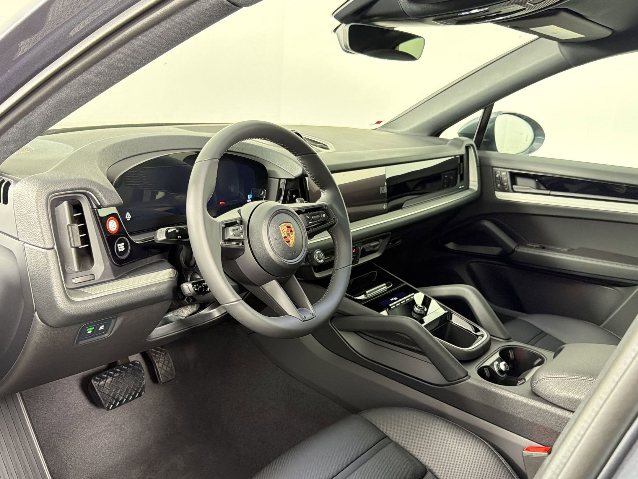 New 2026 Porsche Cayenne Coupe AWD/4WD image 4