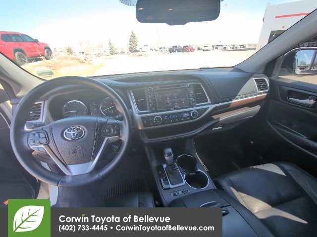 Used 2015 Toyota Highlander Limited AWD/4WD image 10