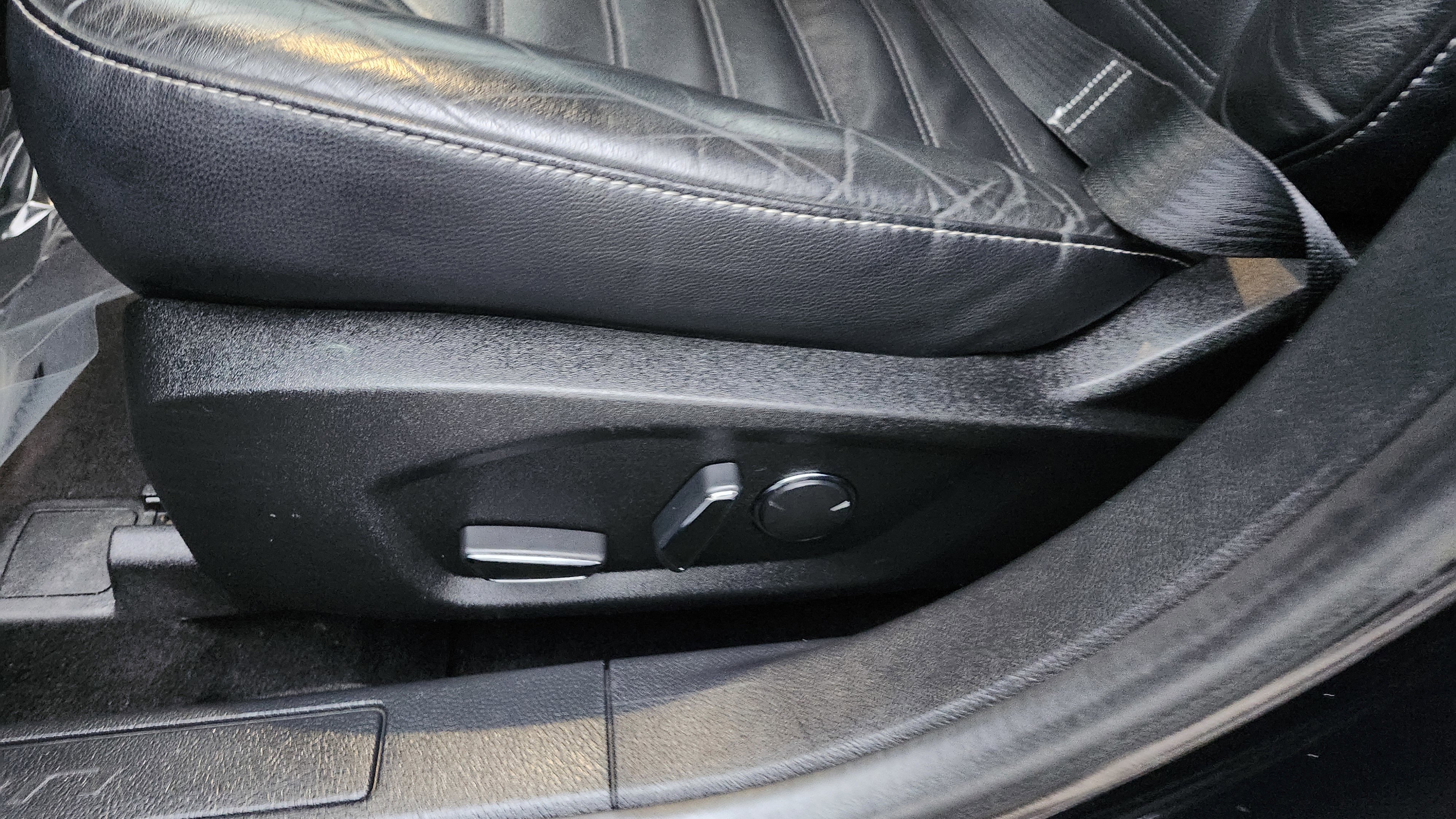 Used 2018 Ford Fusion Energi SE image 24